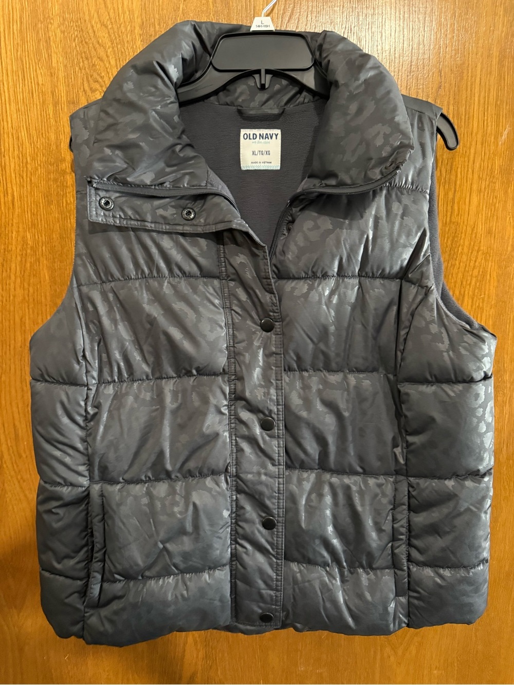 Old Navy Women's Dark Gray Quilted Puffer Vest